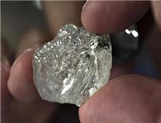 De Beers returns diamond sights to Gaborone as travel opens up