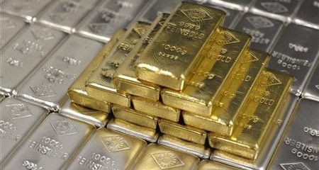 Gold drops to lowest in nearly 7 weeks; stronger dollar, equities drag
