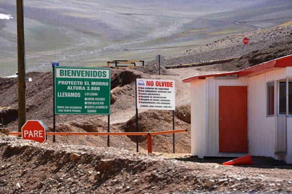 Newcrest moves on two Chile gold projects