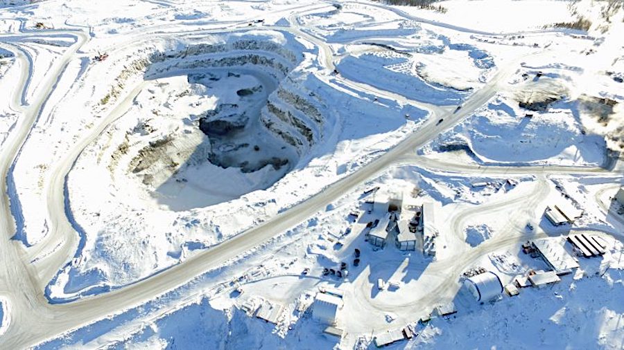 Stornoway Diamond halts open pit operations at Quebec mine