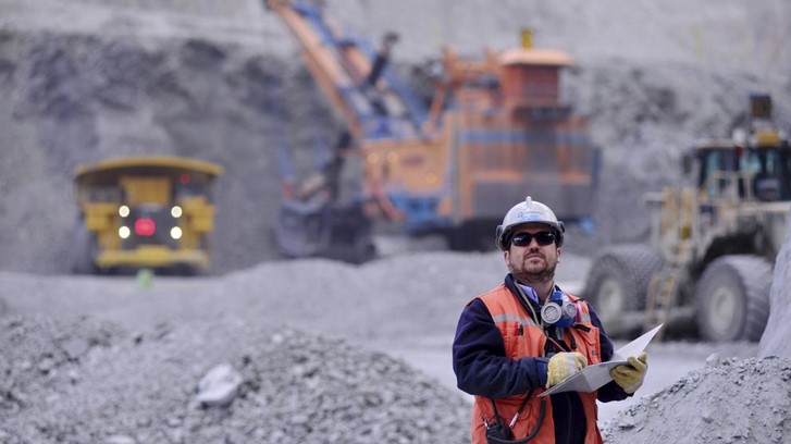 Anglo American reschedules work at mines