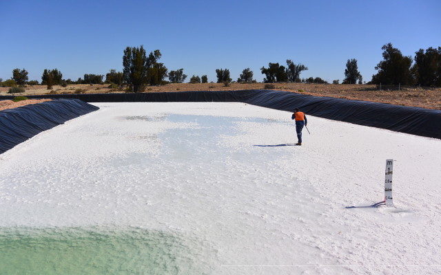 Australian Potash raises funds for Lake Wells