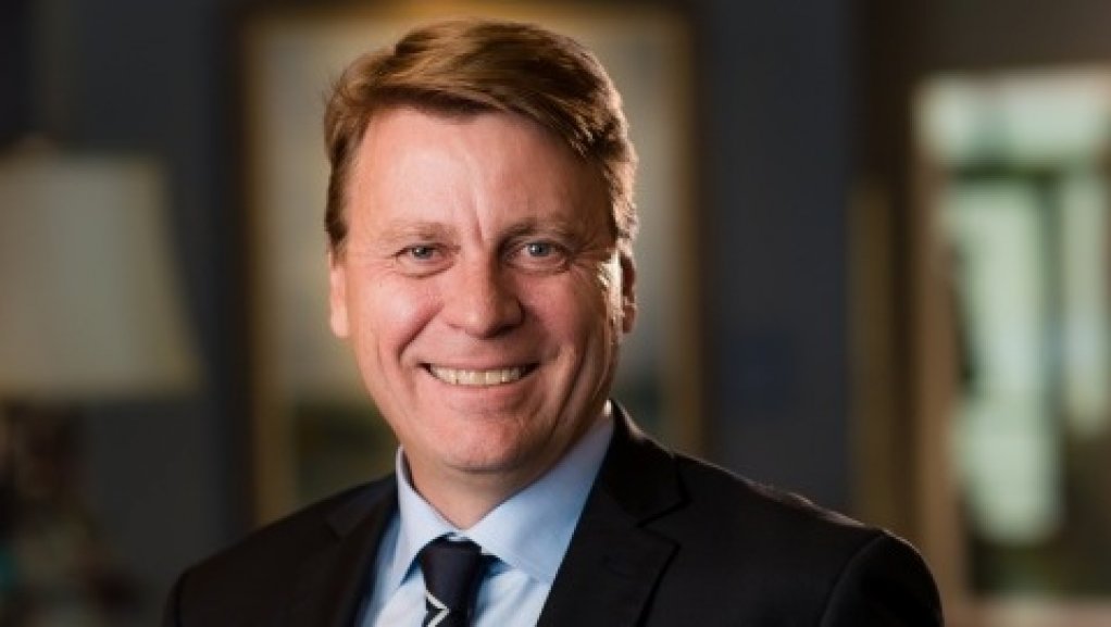 Newmont only needs `mega` growth projects by end of decade