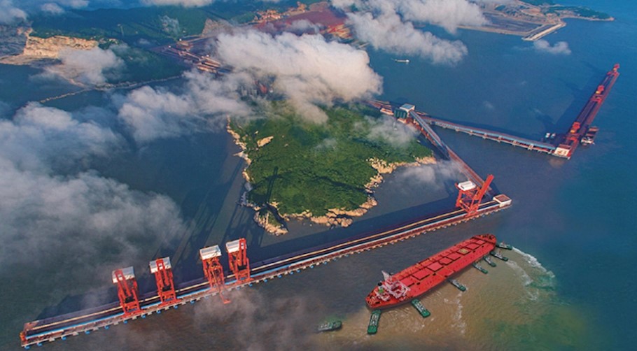 Vale, Chinese port sign $651 million deal on iron ore storage