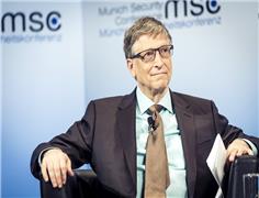 Gates, Bezos-backed fund offers $1bn to clean energy start-ups