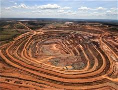 Angola mine leak causes 