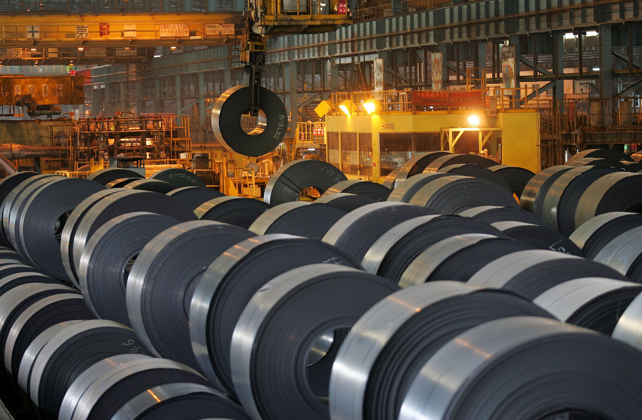 China Lowers Import Duty on Steel Products