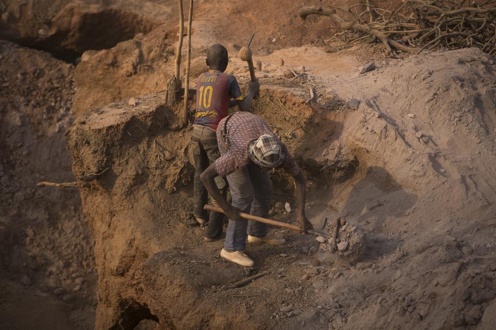 Gold miners keep operating in Mali despite coup