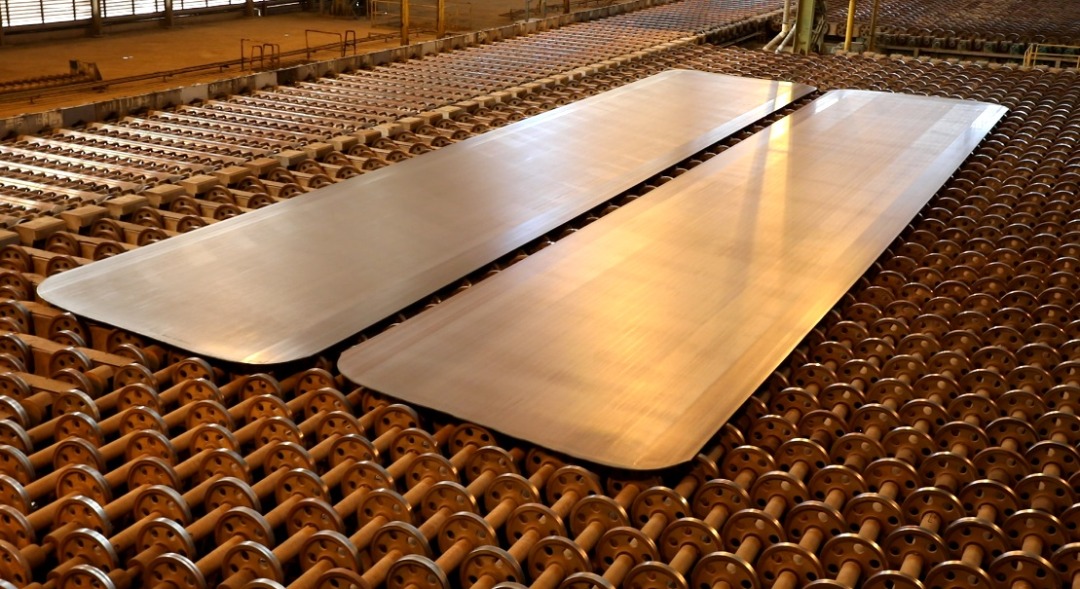 Iran’s first 300mm slab has been produced by Oxin Steel Co