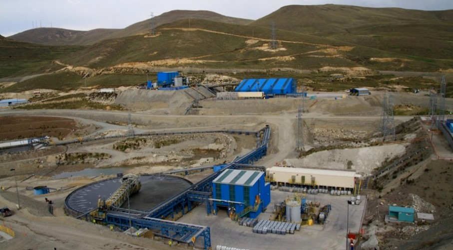 Glencore’s Antapaccay mine suspends operations over community blockade