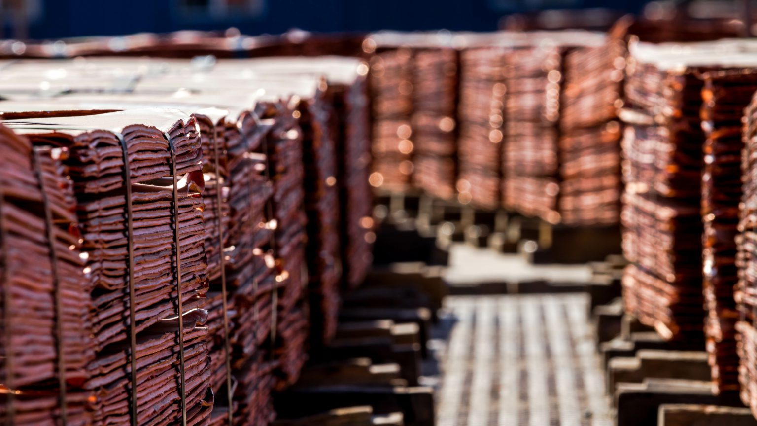 Copper price rises as dollar retreats