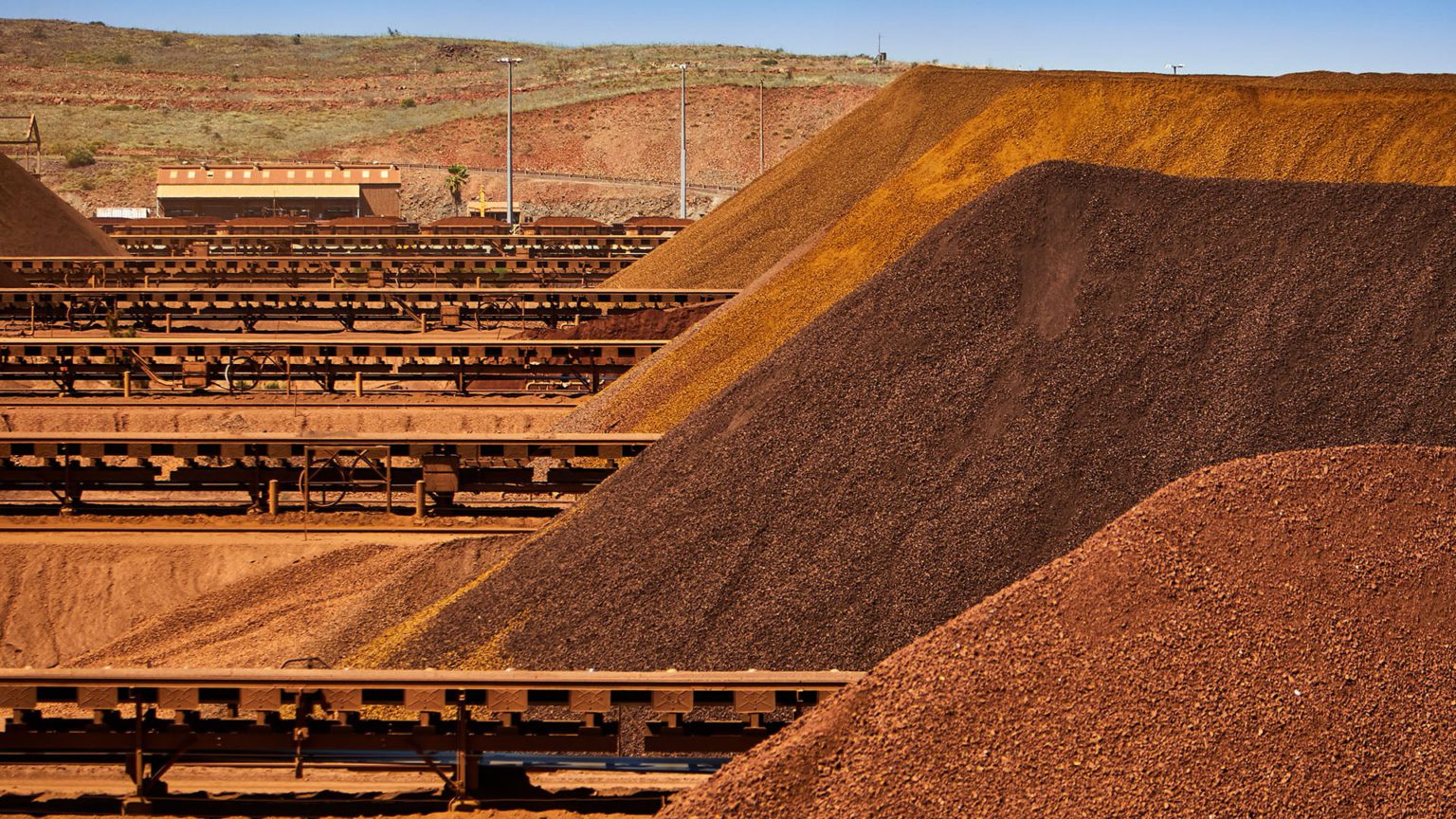 Iron ore price falls to lowest in 18 months on dismal demand outlook