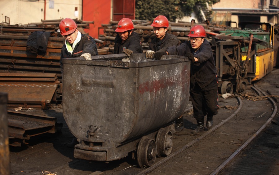 China’s coal prices plunge after govt signals more price regulation