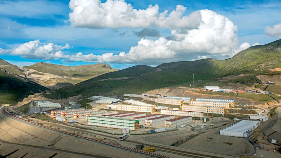 MMG to halt Las Bambas copper mine amid fresh blockade