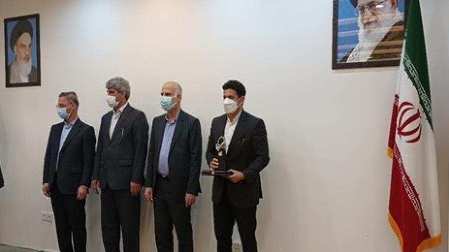 Oxin Steel won an award from Iran’s Department of Environment