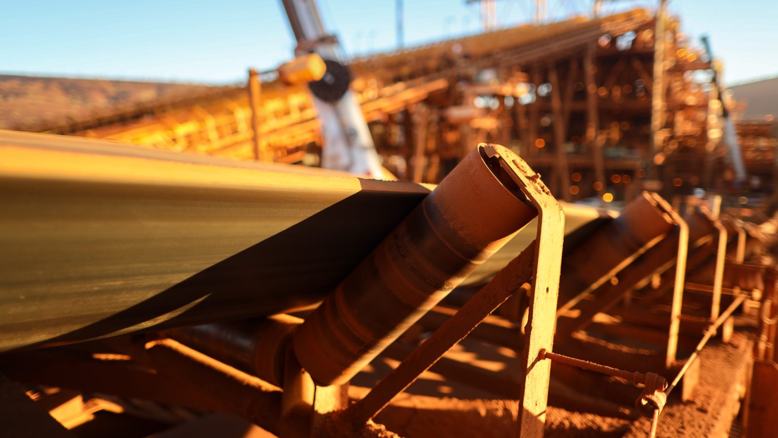 Sinosteel signs $690 million deal for Cameroon iron ore mine