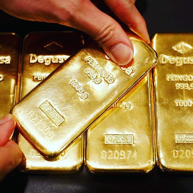 Gold investors face bind over bars from tarnished Russia