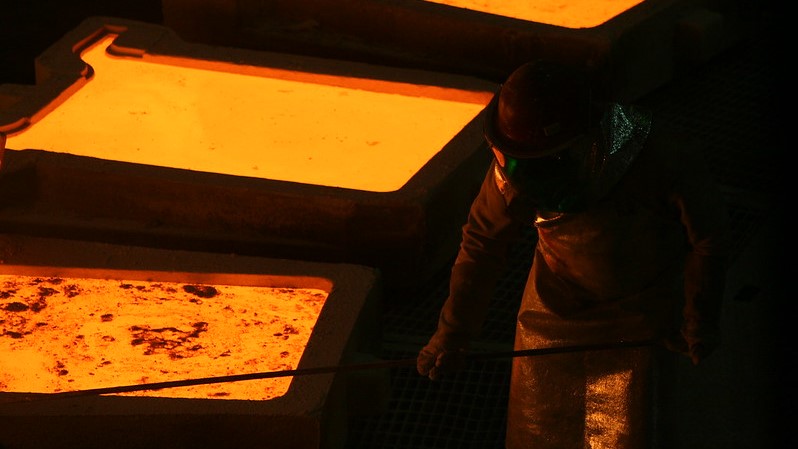 Copper price pressured by crumbling demand