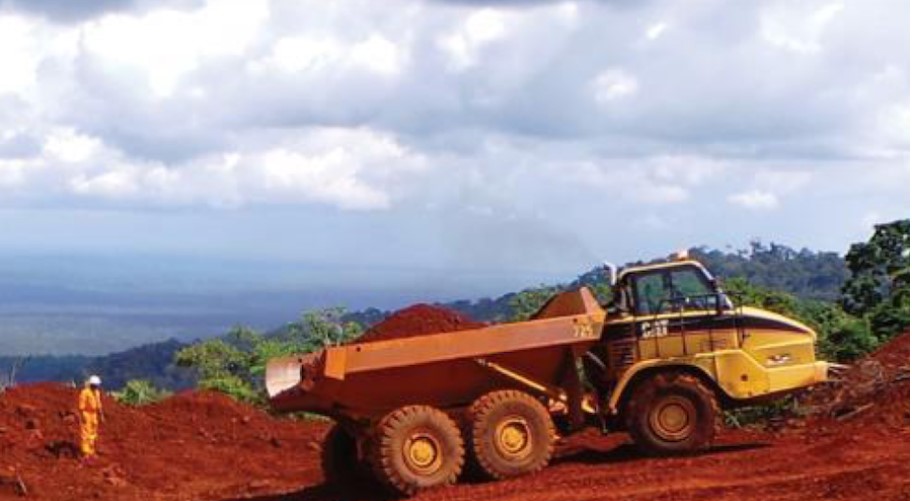 Cameroon to start building railway to disputed iron ore project in August